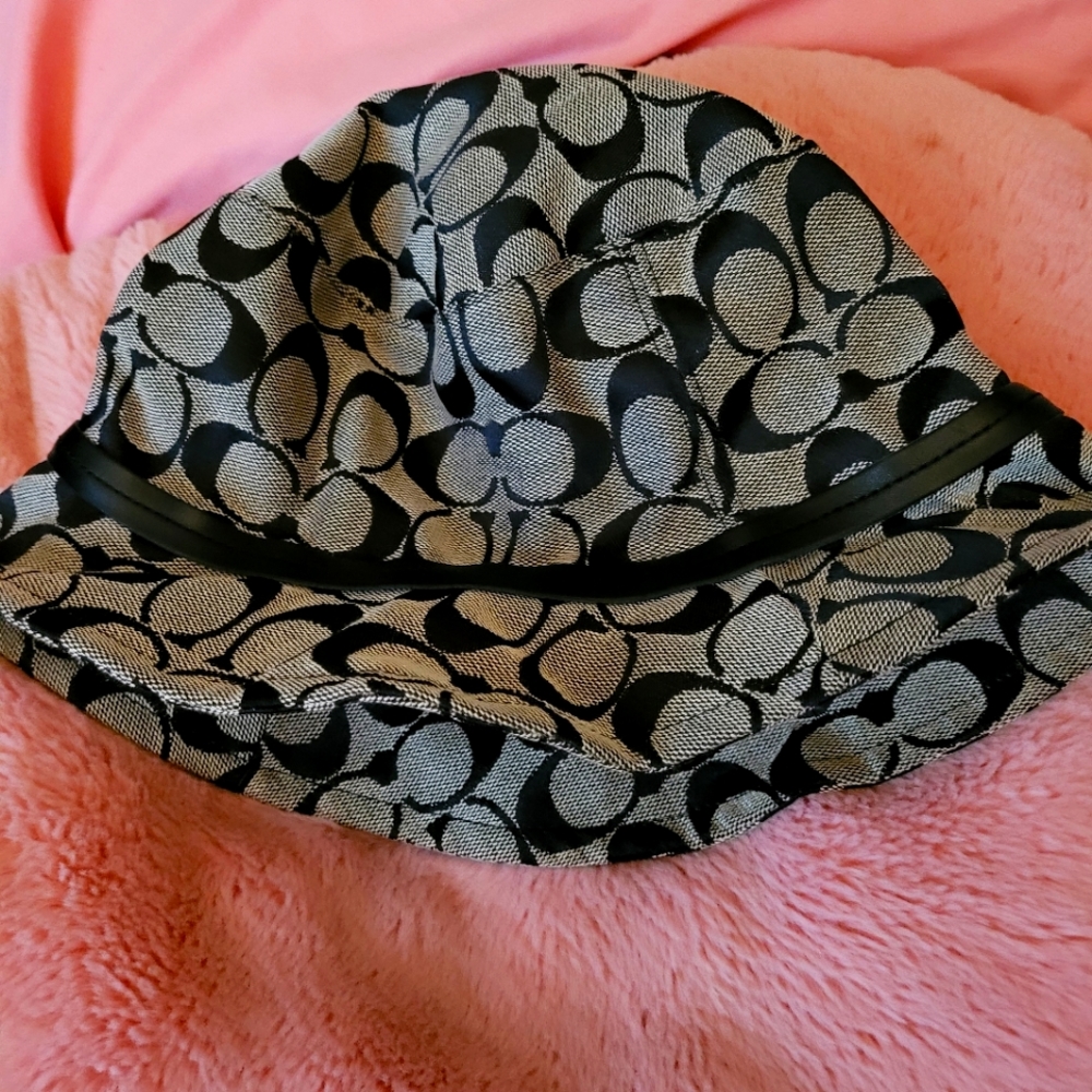 Coach bucket hat